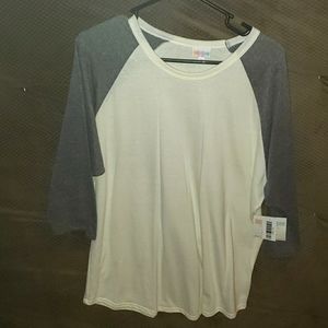 NWT LulaRoe 3x Randy-Off white body, gray arms.